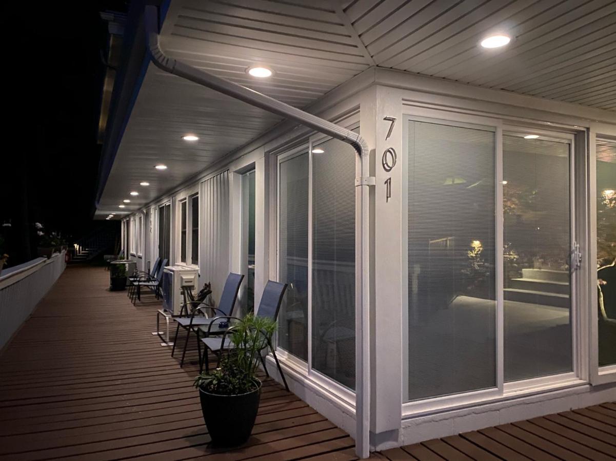 Holiday Hill Resort Saugatuck Esterno foto