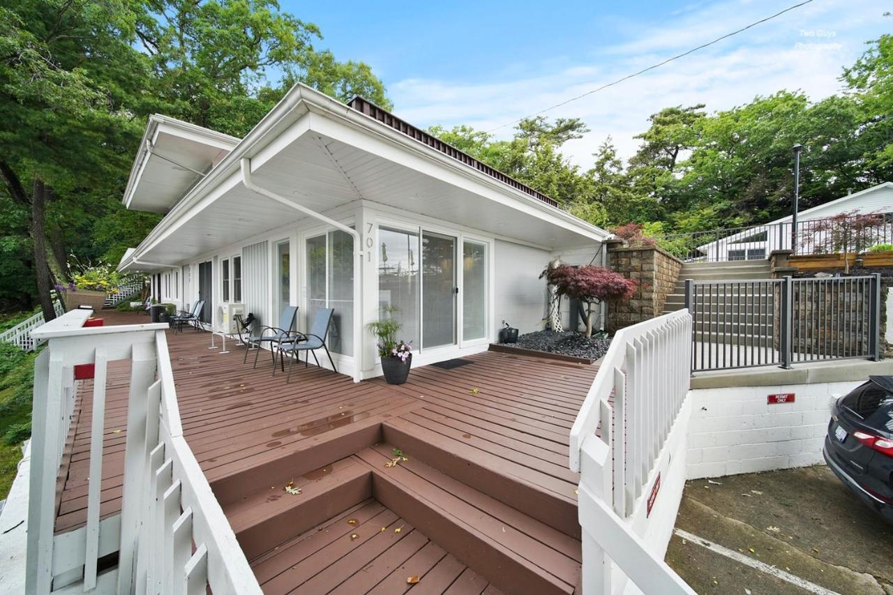 Holiday Hill Resort Saugatuck Esterno foto
