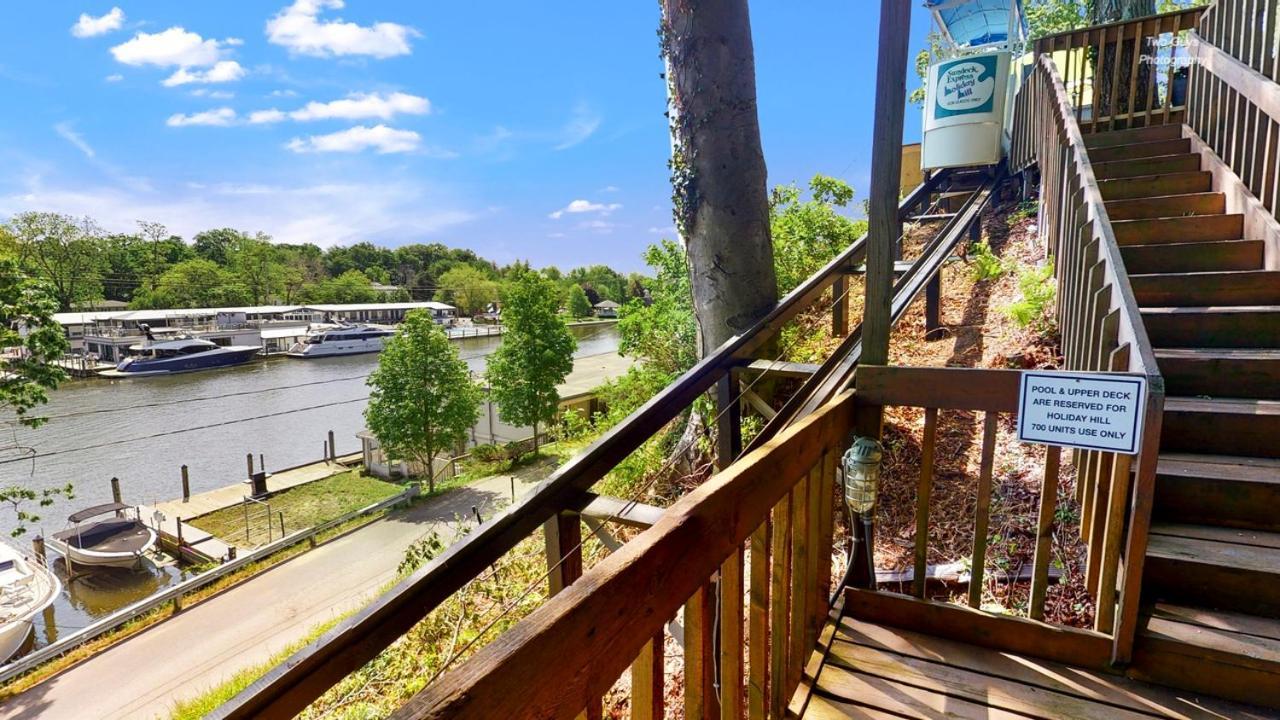 Holiday Hill Resort Saugatuck Esterno foto