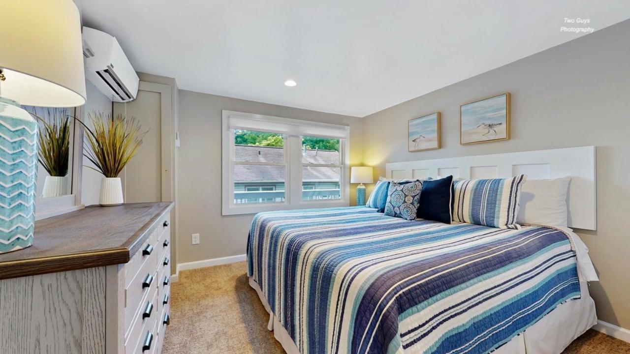 Holiday Hill Resort Saugatuck Esterno foto