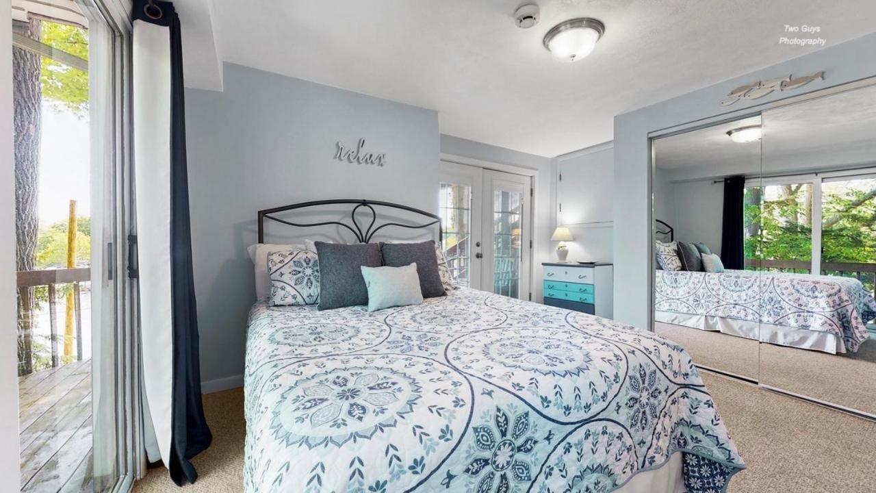 Holiday Hill Resort Saugatuck Esterno foto