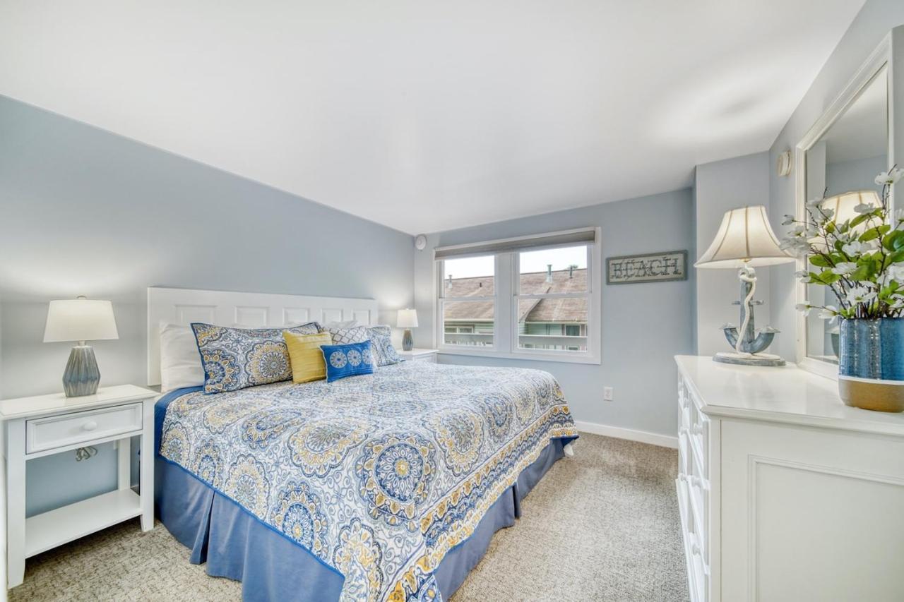 Holiday Hill Resort Saugatuck Esterno foto